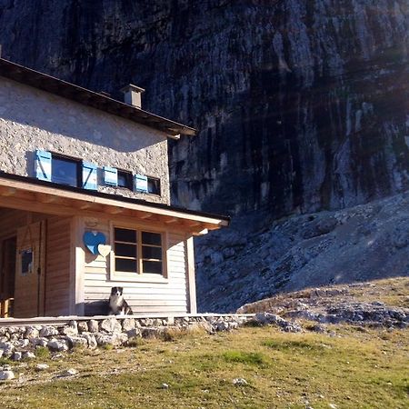 Rifugio Velo Della Madonna Hotel Сан Мартино ди Кастроза Екстериор снимка