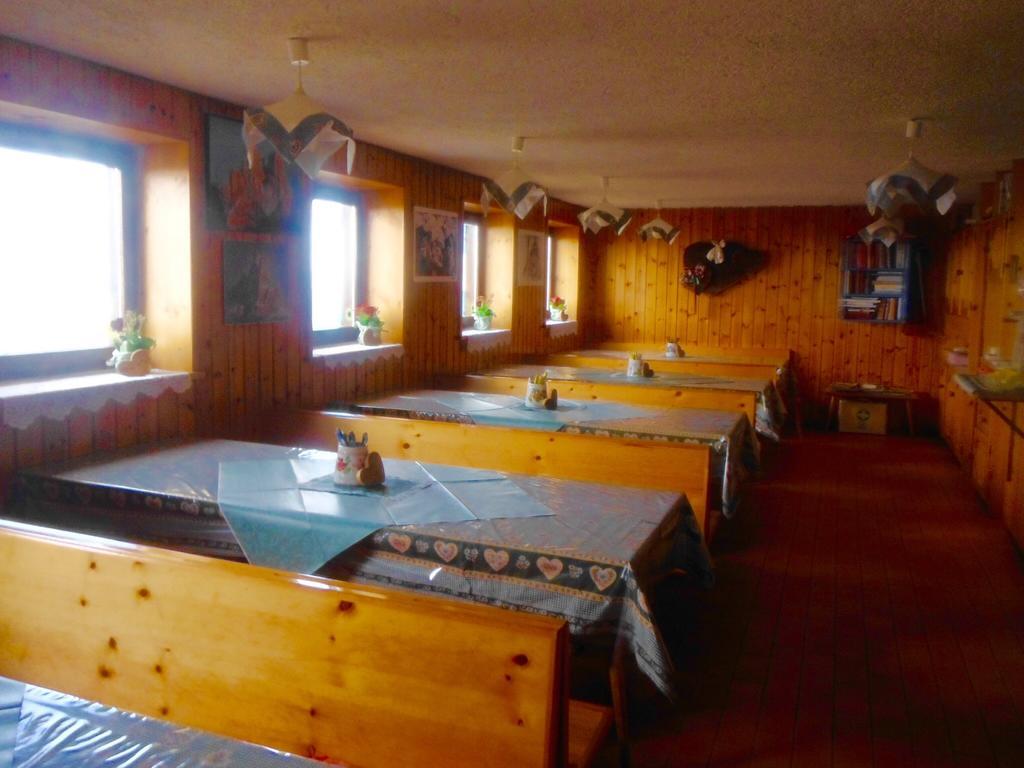 Rifugio Velo Della Madonna Hotel Сан Мартино ди Кастроза Екстериор снимка