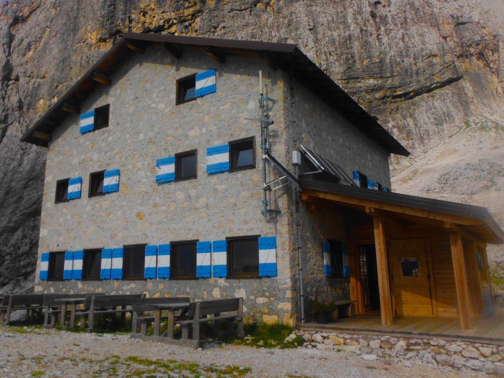 Rifugio Velo Della Madonna Hotel Сан Мартино ди Кастроза Екстериор снимка